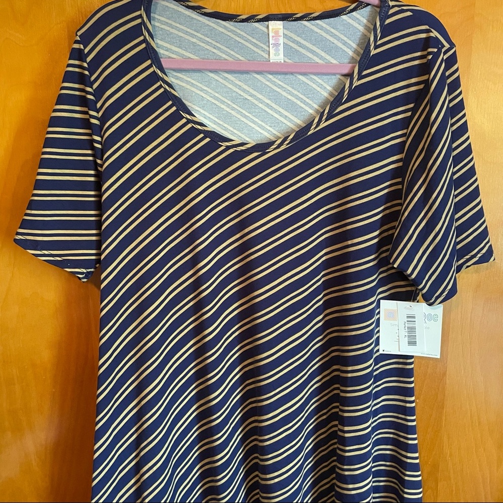 LuLaRoe Perfect Tee